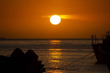 Santa Marta 'daki Taganga Sahili' nde gün batımı