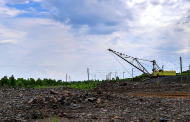 Tarak makine kazı Hafriyat, taş ocağında işe