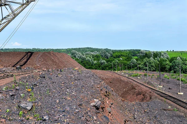 Tarak makine kazı Hafriyat, taş ocağında işe