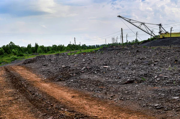 Macchina escavatore a terra lavori di scavo in cava — Foto Stock