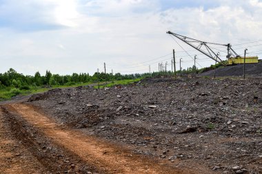 Tarak makine kazı Hafriyat, taş ocağında işe