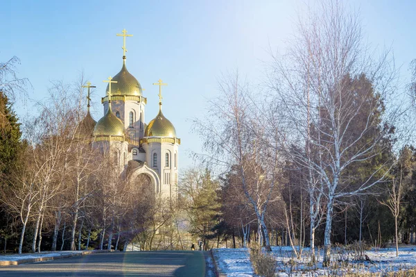 Landscape with golden domes of the church Orthodox church. — Stock Photo, Image