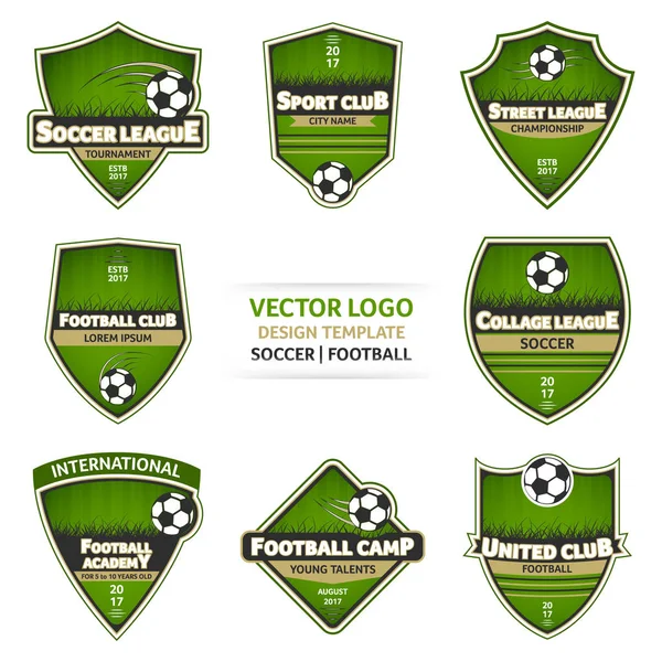 緑のサッカーのベクトルのロゴのセットです。サッカー ロゴタイプ. — ストックベクタ