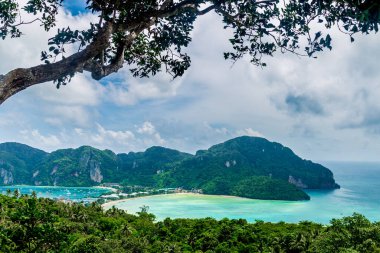 Ko Phi Adası, Krabi Eyaleti, Andaman Denizi, Tayland.