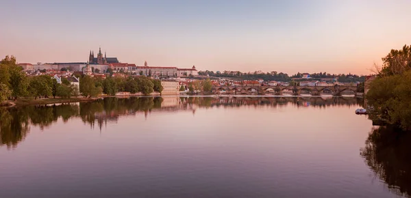 Vista Para Ponte Charles Castelo Praga Rio Vltava — Fotografia de Stock