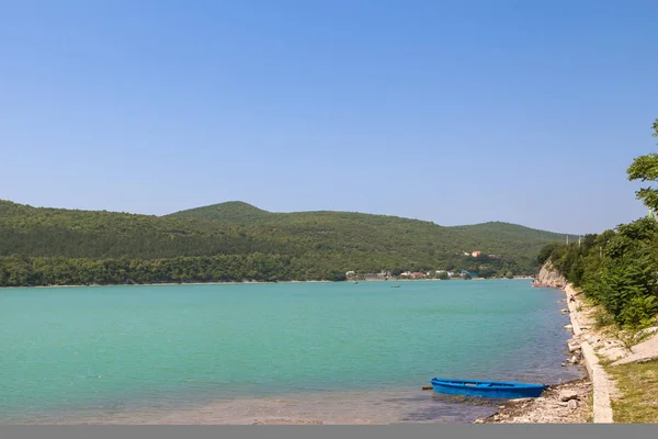 Nice view ofbeautiful lake — Stock Photo, Image