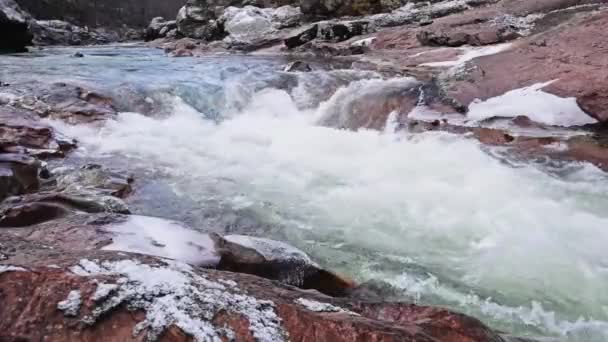 Kış dağ Nehri — Stok video