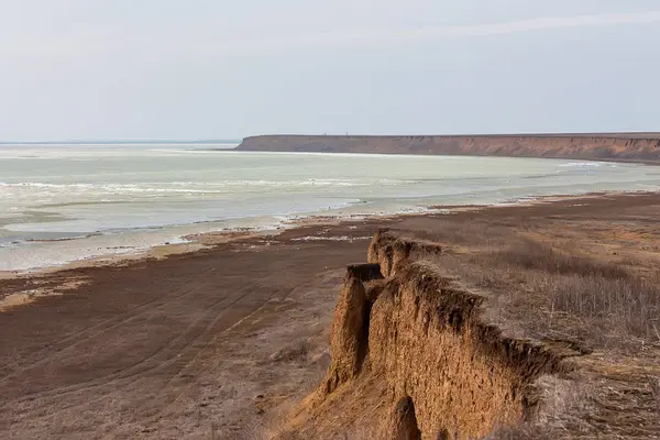 Paysage avec rivage de lac salé — Photo