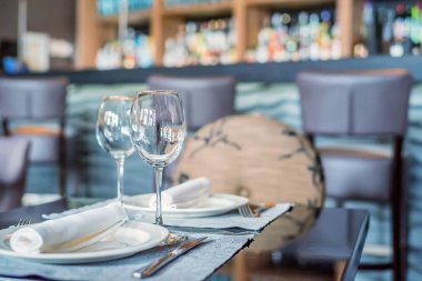 Tabloları kafe ya da Restoran hizmet