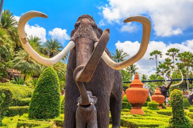 Pattaya, Tayland - Mart 2013: Nong Nooch Bahçe