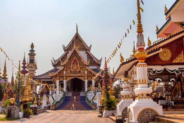 Буддійський храм двір — стокове фото