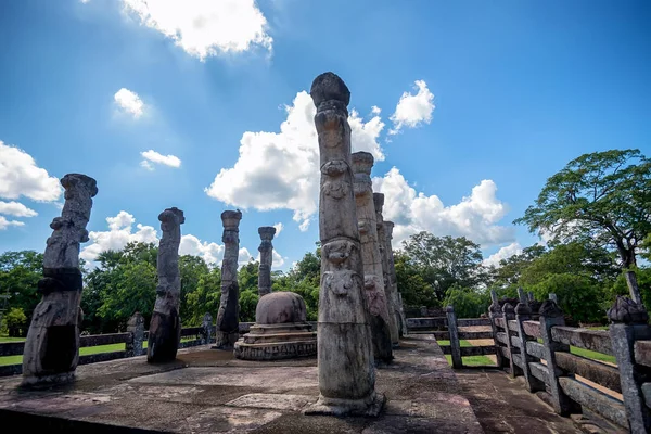 Nissanka Lata Mandapaya Polonnaruwa içinde kalıntıları