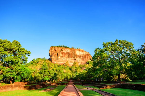 Sri Lanka 'daki Sigirya Kayası