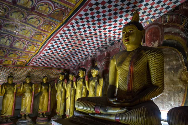 Meditál Buddha Dambulla képek — Stock Fotó