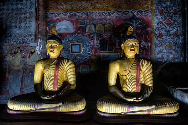 Meditál Buddha Dambulla képek — Stock Fotó