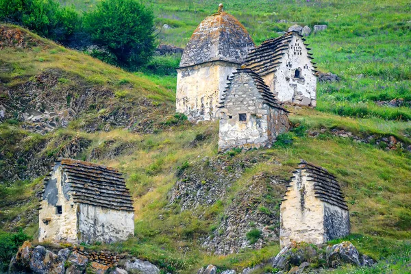 Oude Alanian necropolis in Noord-Ossetië — Stockfoto