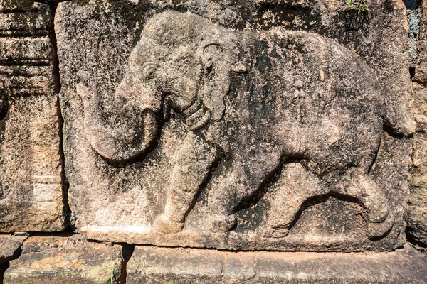 Elephant sculptures of Polonnaruwa in Sri Lanka — Stock Photo, Image