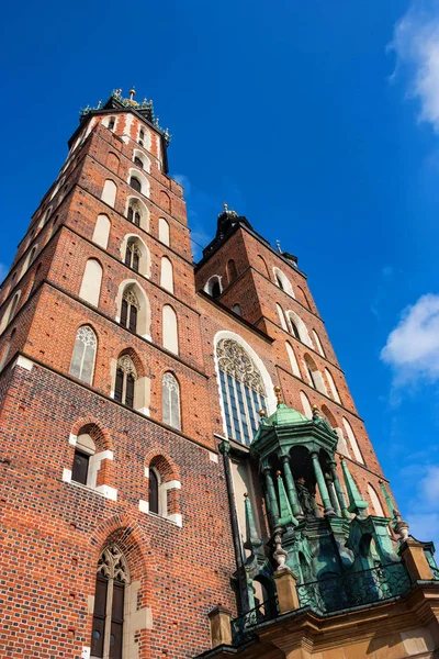 Krakau, Polen - Juni 2012: Basilika St. Maria — Stockfoto
