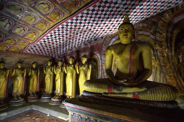 Meditál Buddha Dambulla képek — Stock Fotó