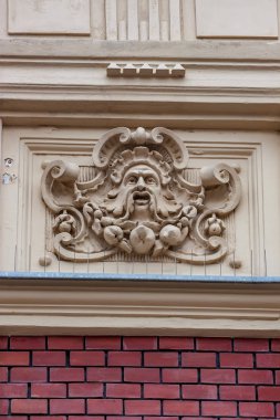 Krakow, Polonya - Haziran 2012: Mascaron duvar
