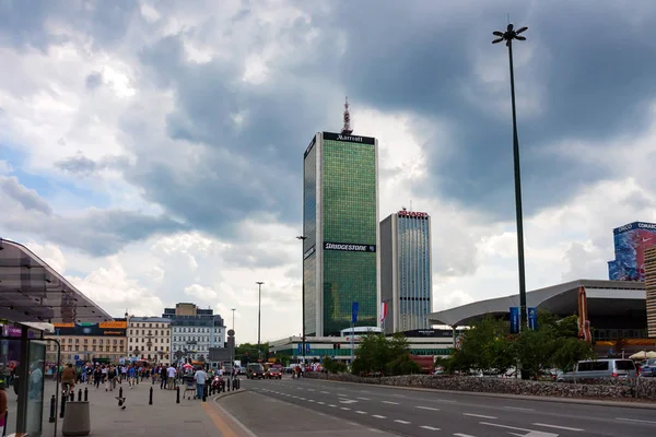 Warszawa - czerwca, 2012: Centrum Lim i Oxford Tower — Zdjęcie stockowe