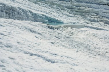 Türkiye 'de Pamukkale manzarası güneşli bir günde