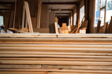 Kereste önünde ile iç ağaç işleme atölye