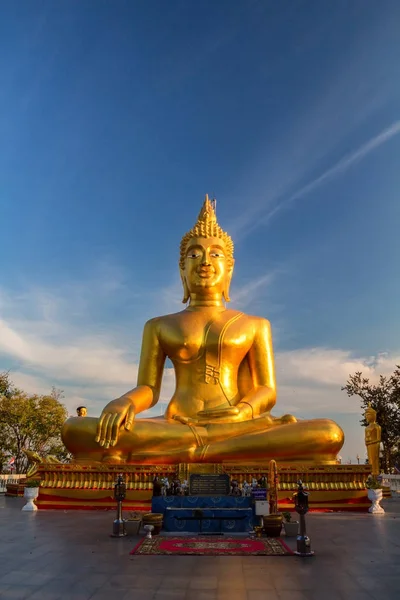 Statue de Bouddha doré à Pattaya — Photo