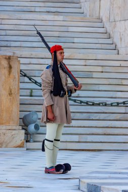 Atina, Yunanistan - Haziran 2011: Evzone görevlisi