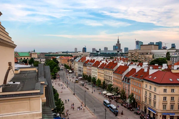 Warszawa - czerwca, 2012: Ulice Warszawy — Zdjęcie stockowe