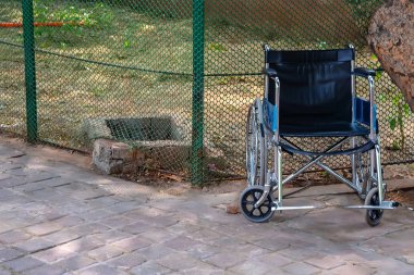 Hastanede Park boş tekerlekli sandalye
