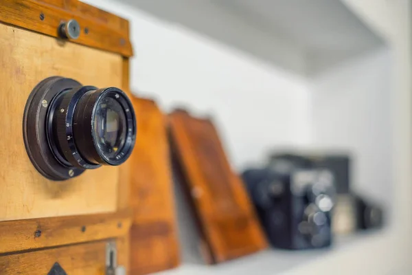 Wooden antique photo camera — Stock Photo, Image