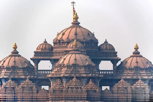 Fachada de um templo Akshardham em Delhi, Índia — Fotografia de Stock