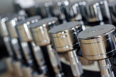 Krom dambıl closeup görüntü