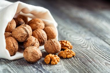 Ceviz ahşap amaç torba içinde