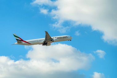 Dubai, Birleşik Arap Emirlikleri - Aralık, 2016: Boeing 777