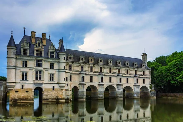Vue du Château de Chenonceau et de la rivière — Photo