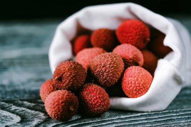 Beyaz çuval Lychee meyve kapatın
