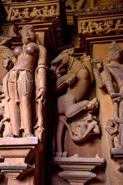 Khajuraho, Hindistan - 10 Kasım 2017: Khajuraho Tapınağı Lakshmana Apsara