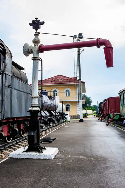 Eski su vinç Buhar lokomotifler için — Stok fotoğraf