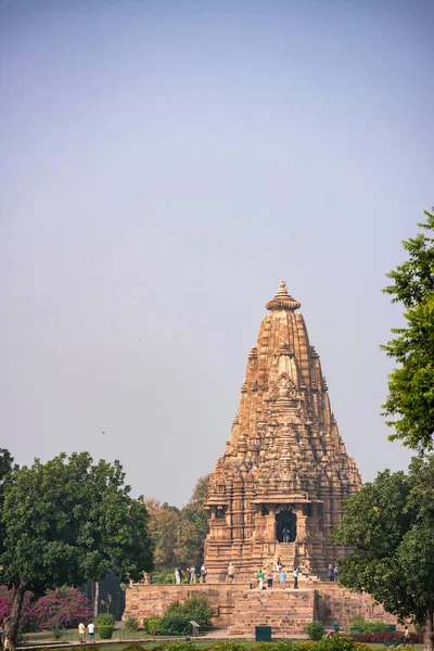 印度克久拉霍-2017年11月10日: 印度 Kandariya Mahadev 寺的看法 — 图库照片