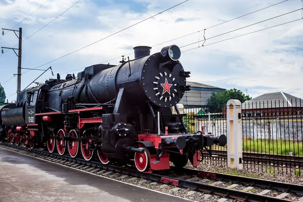 ROSTOV-ON-DON, RUSSIA - SEPTEMBER 1, 2011: TE-322 lokomotiv i jernbanemuseet – stockfoto