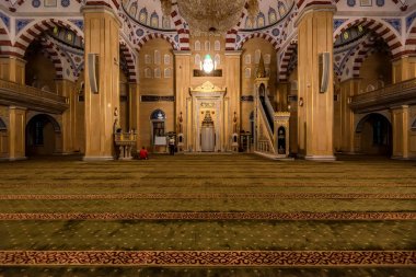 Grozni, Rusya - 9 Temmuz 2017: Akhmad Kadırov Camii içinde Grozny, Rusya Federasyonu