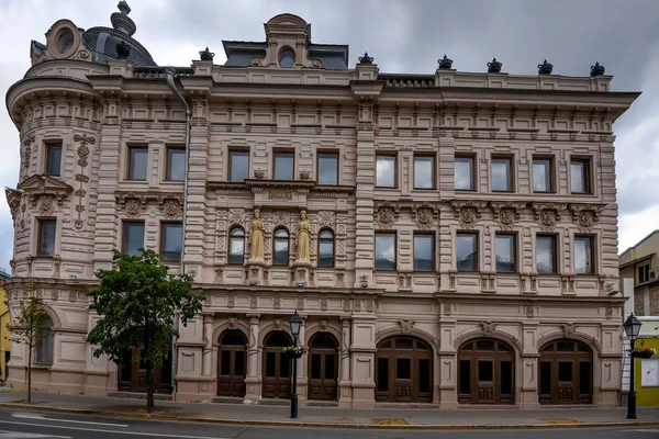 Vista de un hermoso edificio en Kazán —  Fotos de Stock