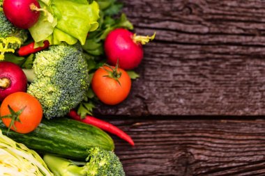 Yenilebilir yeşil ve sebzeler sağlıklı beslenme