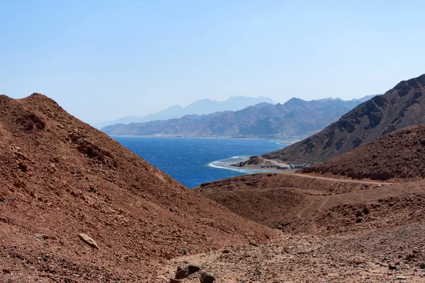 Bella costa vuota del Mar Rosso in Egitto — Foto Stock