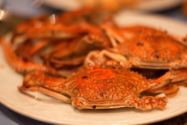 Plaka üzerinde pişmiş Yengeç kapatın