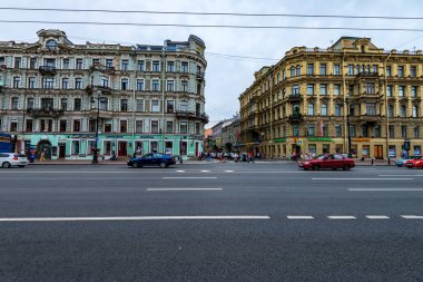 Saint Petersburg - 14 Haziran 2015: St.Petersburg Nevsky Prospect görünümünü