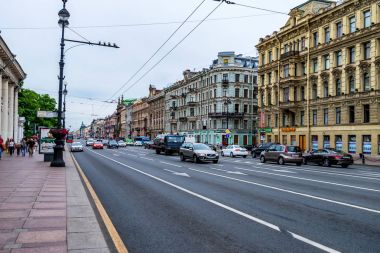 Saint Petersburg - 14 Haziran 2015: St.Petersburg Nevsky Prospect görünümünü