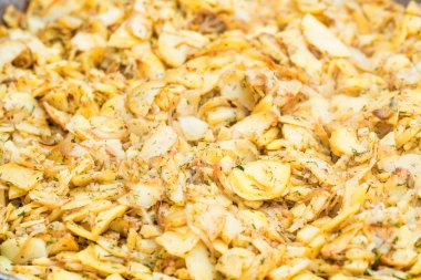 Pan patates dilimleri tam